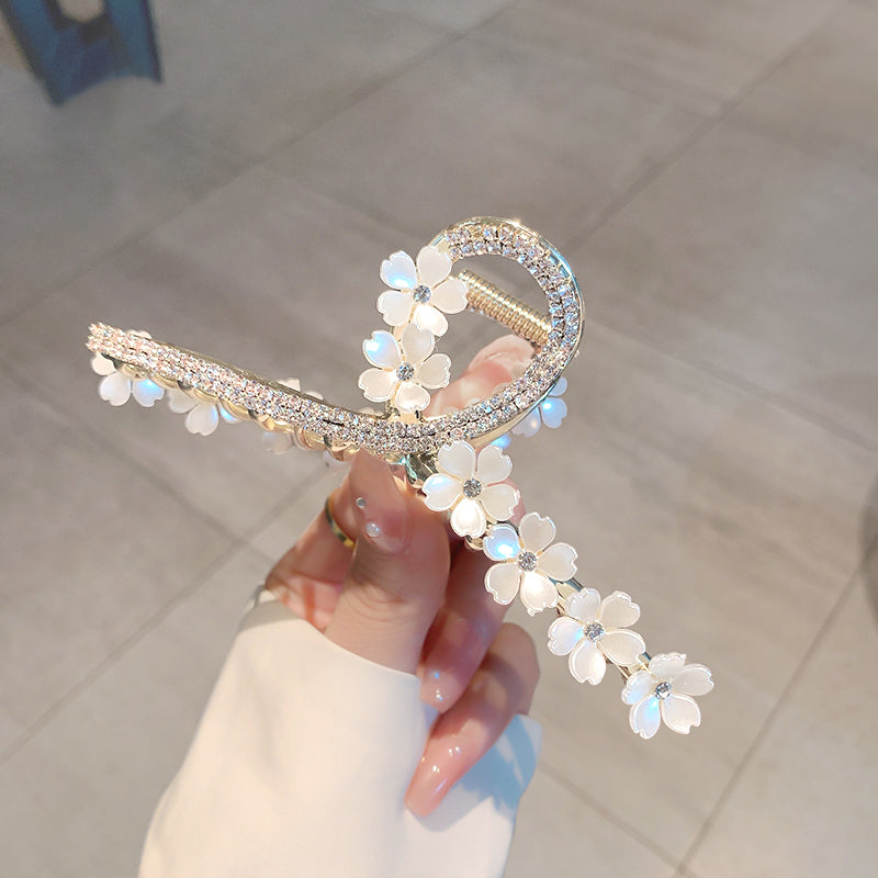 Pearl & Diamond Hair Clips & Scrunchies – The Lace Door Wholesale